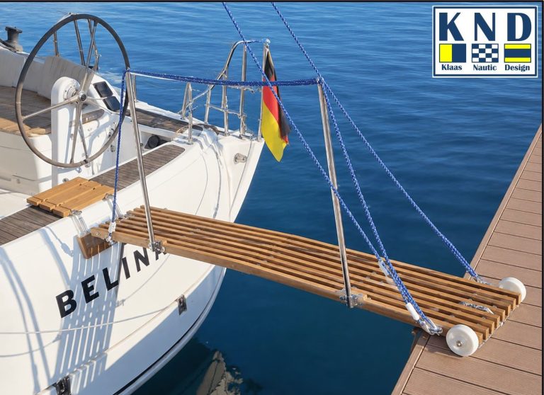 Boot Cockpit Tisch Guyana Teak Edelstahl V4A , bei eingeklappter Tischplatte nur 150 mm schmal