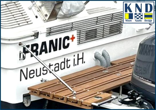 Badeplattform - Sonderbauform - Außenborder umbaut